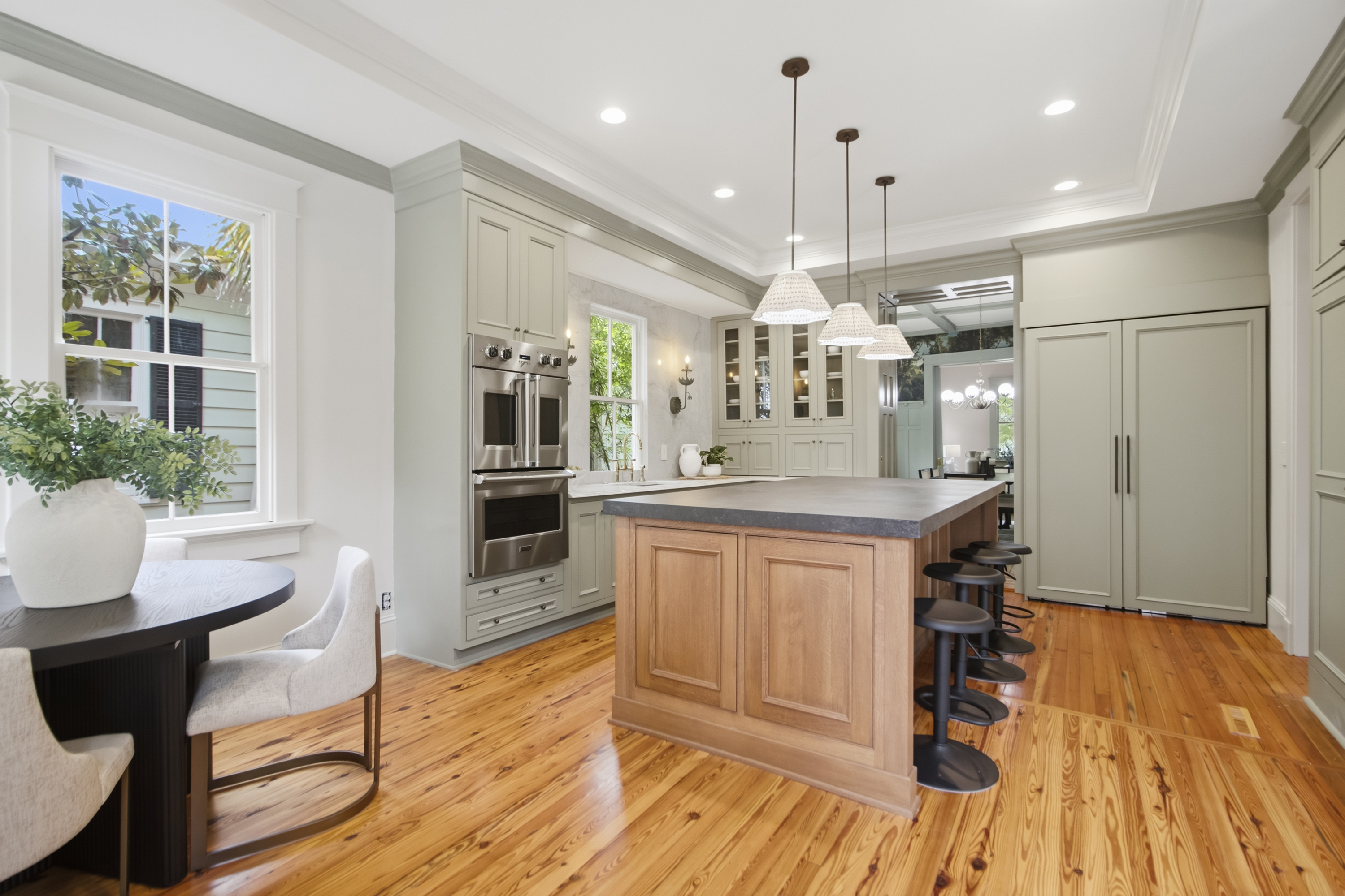 Custom kitchen and marble work surfaces at 173 Tradd Street